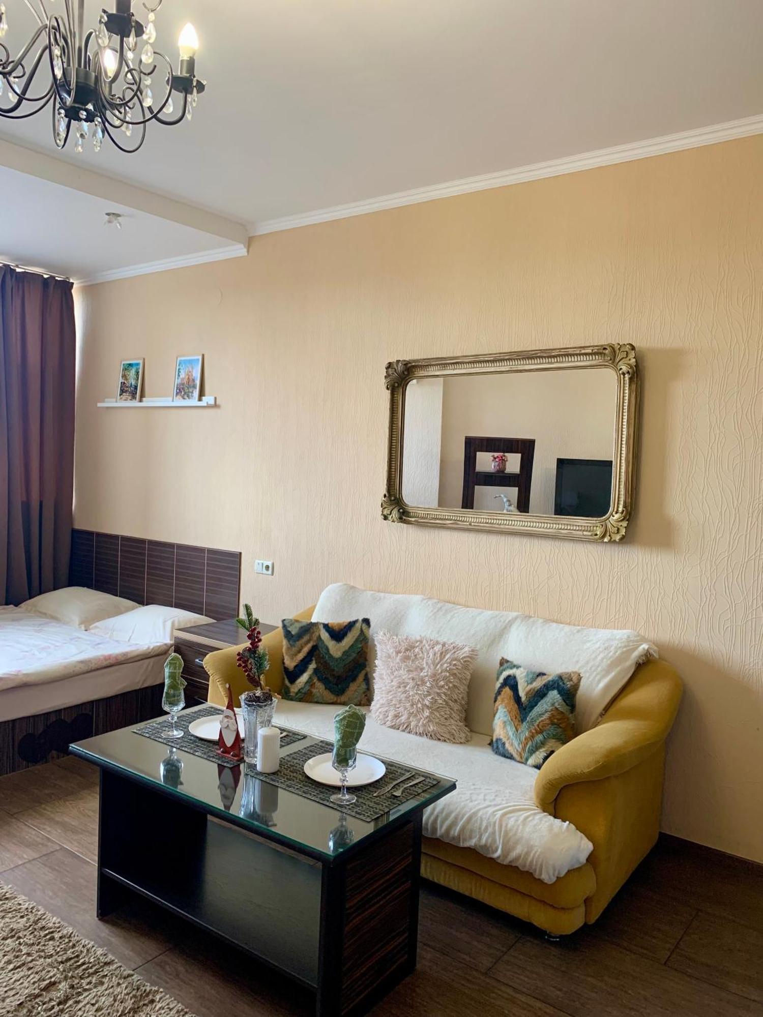 Apartment Alla チェルニーヒウ エクステリア 写真